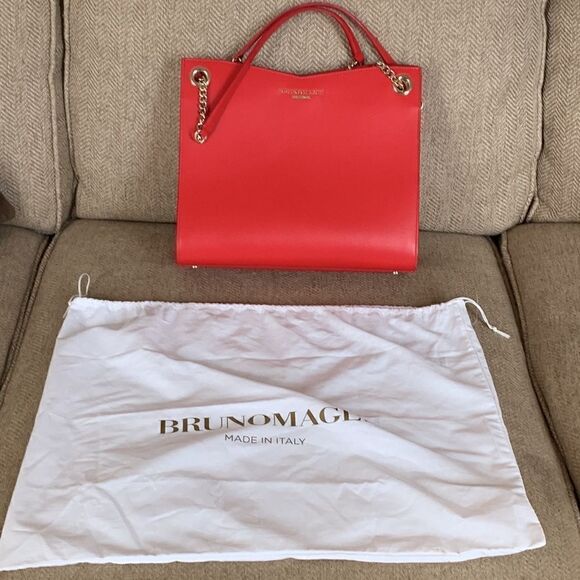 BRUNOMAGLI SMOOTH LEATHER CHAIN EXPANDABLE TOTE - RED - Picture 11 of 12